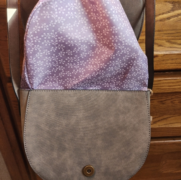 True Craft Western Inspired Crossbody Bag - Picture 7 of 13